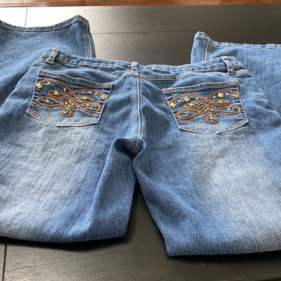 South Pole Denim Jeans. Size 15. Gold accents on back pockets. - Picture 5 of 8